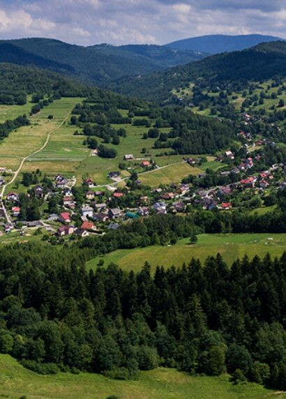 zdjęcie przedstawiające widok na góry Beskidy